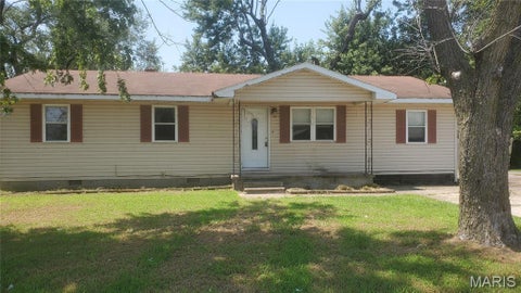 Photo of 505 S Railroad Street, Matthews, MO 63867 (MLS # 26048289)