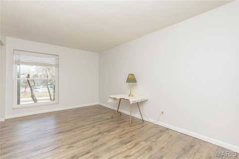 Tiny photo for 585 Coeur De Royale Drive #201, Creve Coeur, MO 63141 (MLS # 26000174)