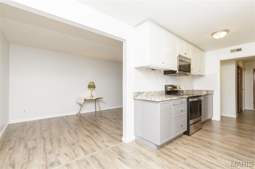 Coeur De Royale Condo Ph 2 1st - Residential