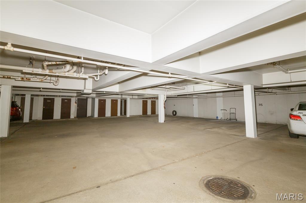 Coeur De Royale Condo Ph 2 1st - Residential