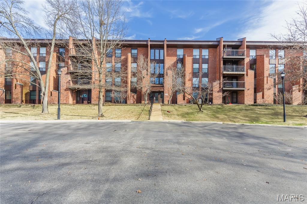 Coeur De Royale Condo Ph 2 1st - Residential