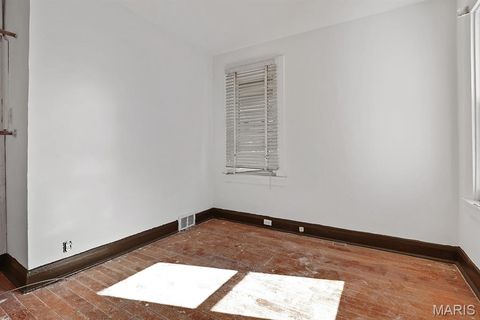 Tiny photo for 404 W Kirkham Avenue, Webster Groves, MO 63119 (MLS # 25070977)