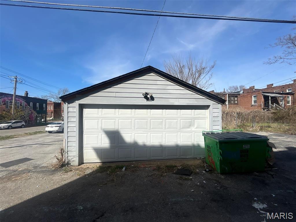 City/St Louis - Residential Income