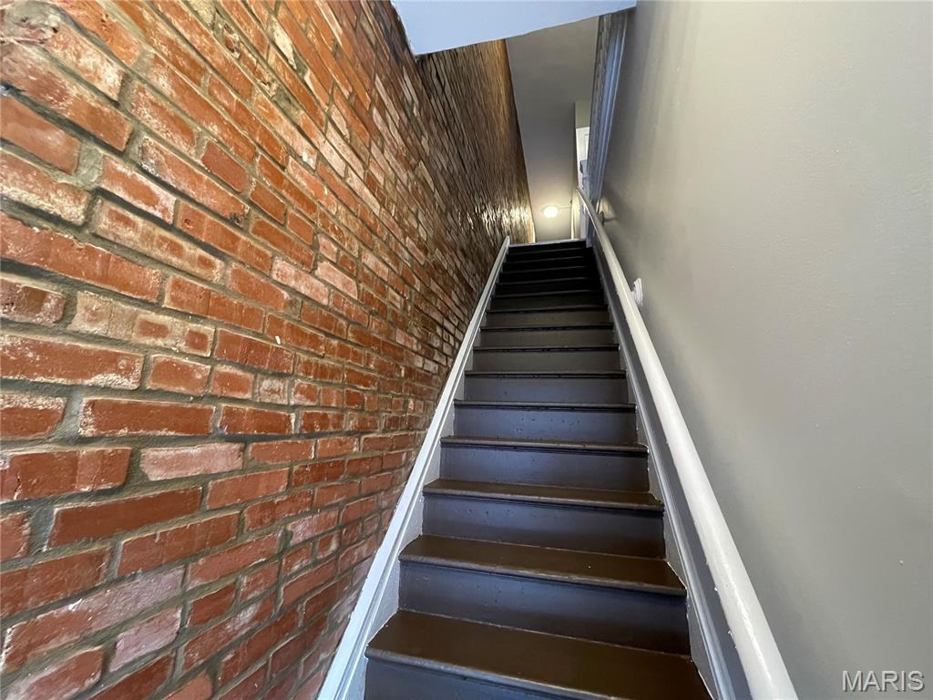 City/St Louis - Residential Income