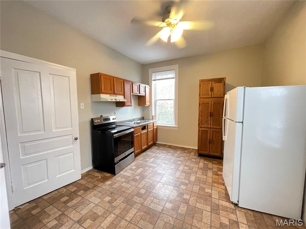 City/St Louis - Residential Income