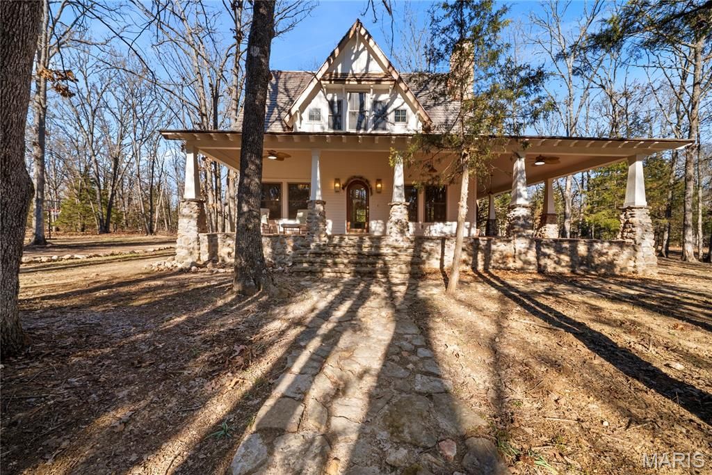 Photo of 21255 Lark Road, Lebanon, MO 65536 (MLS # 26022560)