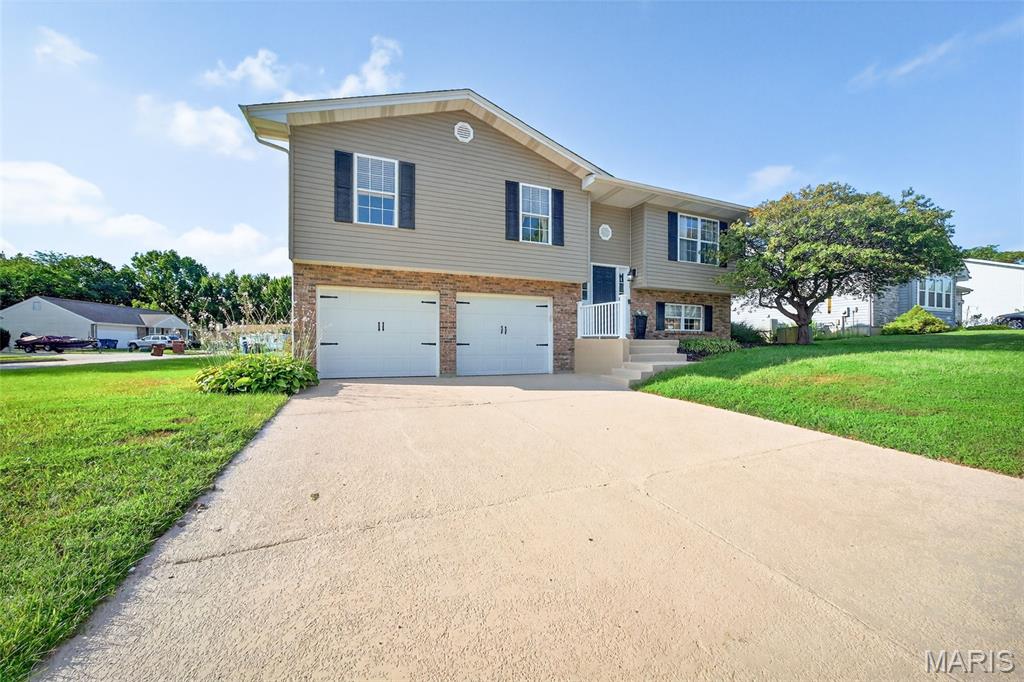 Wentzville, Missouri 63385, United States, 3 Bedrooms Bedrooms, ,3 BathroomsBathrooms,Residential,Active,194381