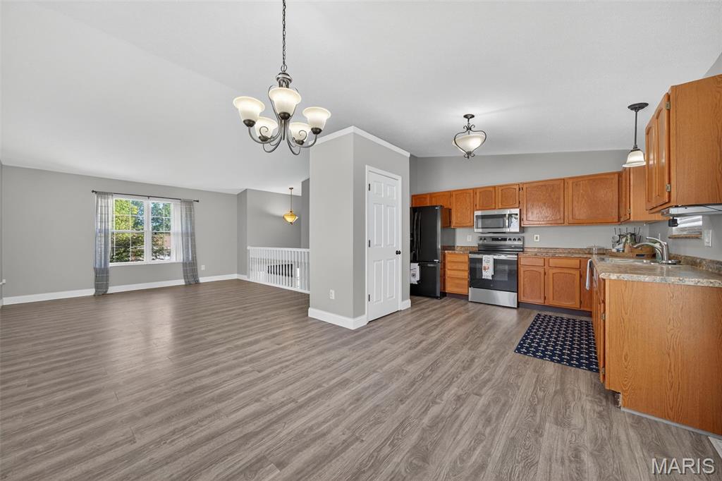 Wentzville, Missouri 63385, United States, 3 Bedrooms Bedrooms, ,3 BathroomsBathrooms,Residential,Active,194381