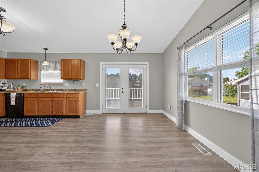 Wentzville, Missouri 63385, United States, 3 Bedrooms Bedrooms, ,3 BathroomsBathrooms,Residential,Active,194381