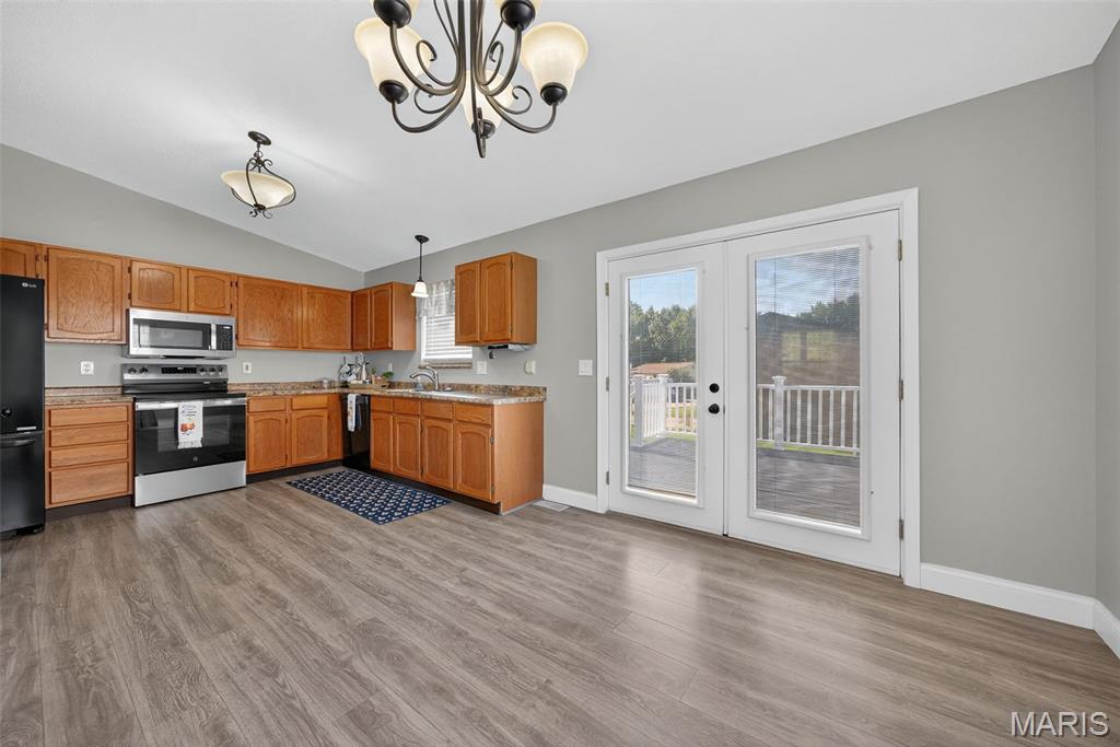 Wentzville, Missouri 63385, United States, 3 Bedrooms Bedrooms, ,3 BathroomsBathrooms,Residential,Active,194381