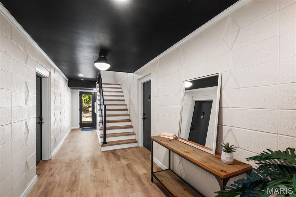 Photo of 621 Broadmoor Drive #A, Chesterfield, MO 63017 (MLS # 25064632)