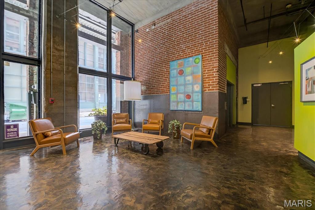 1010 Saint Charles Street 503