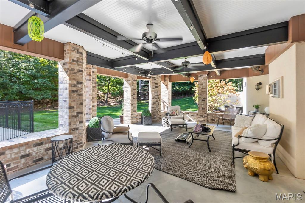 Summit Estate - Residential