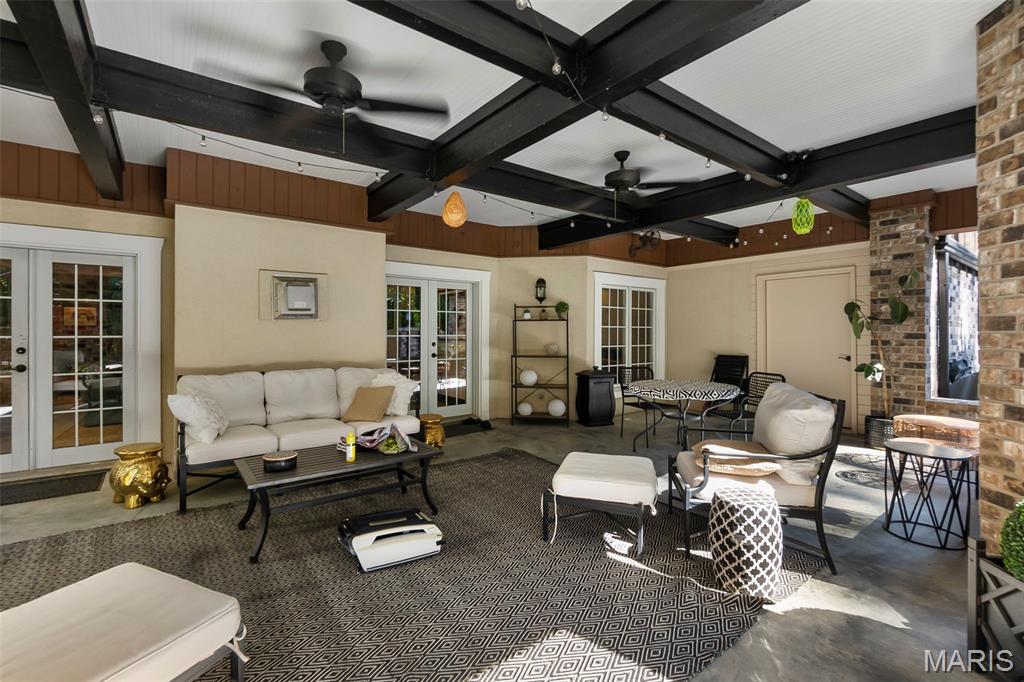 Summit Estate - Residential