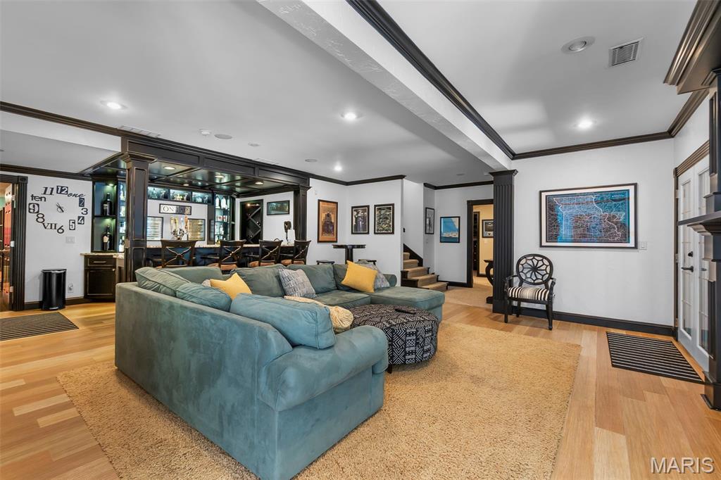 Summit Estate - Residential