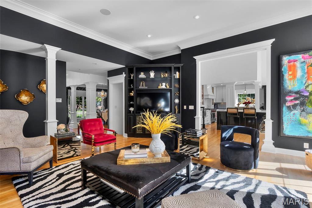 Summit Estate - Residential