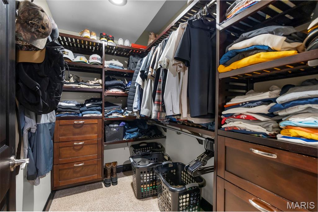 Summit Estate - Residential