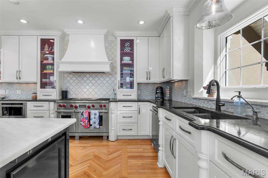 Summit Estate - Residential