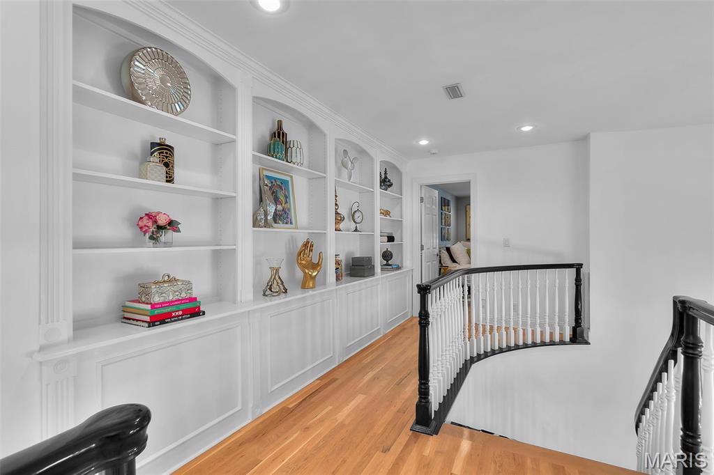 Summit Estate - Residential