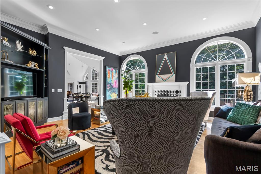 Summit Estate - Residential