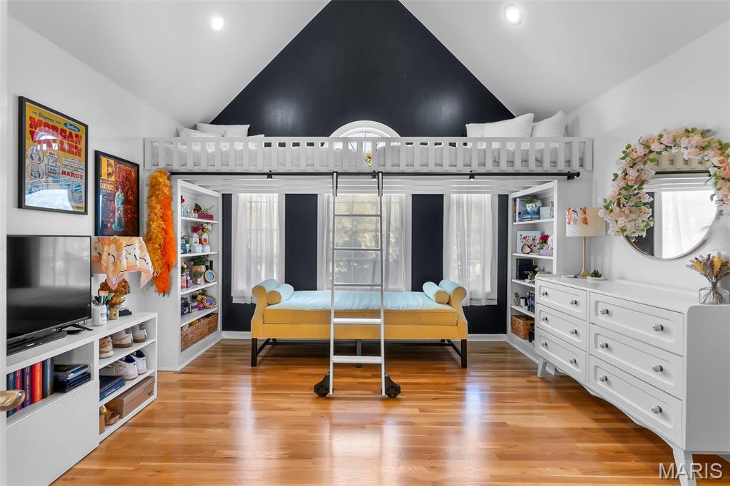 Summit Estate - Residential