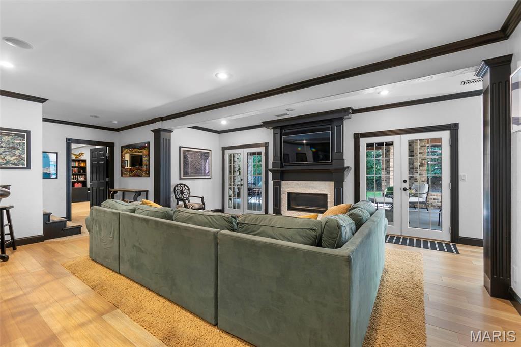 Summit Estate - Residential