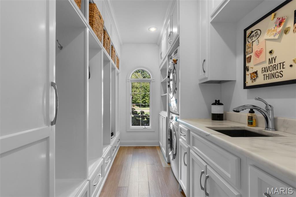 Summit Estate - Residential