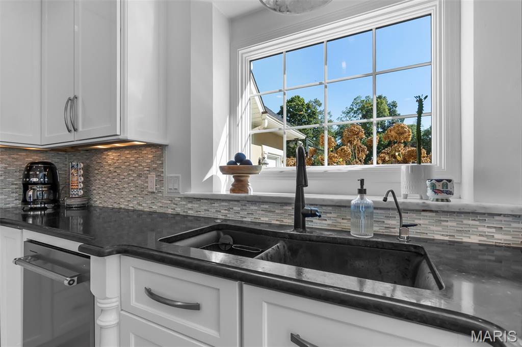 Summit Estate - Residential