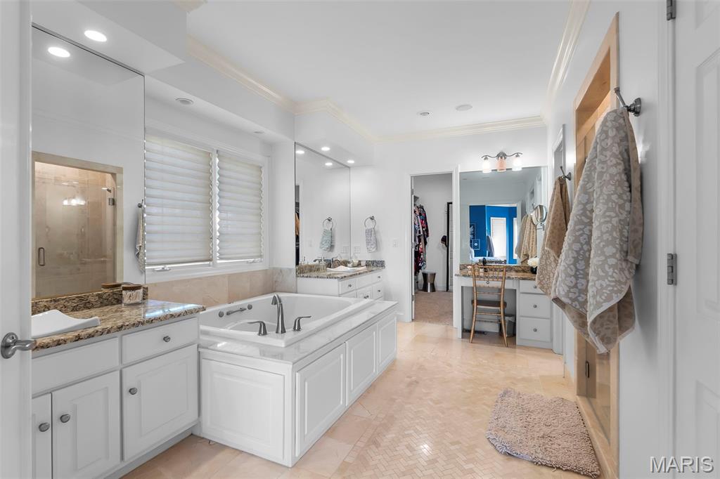 Summit Estate - Residential