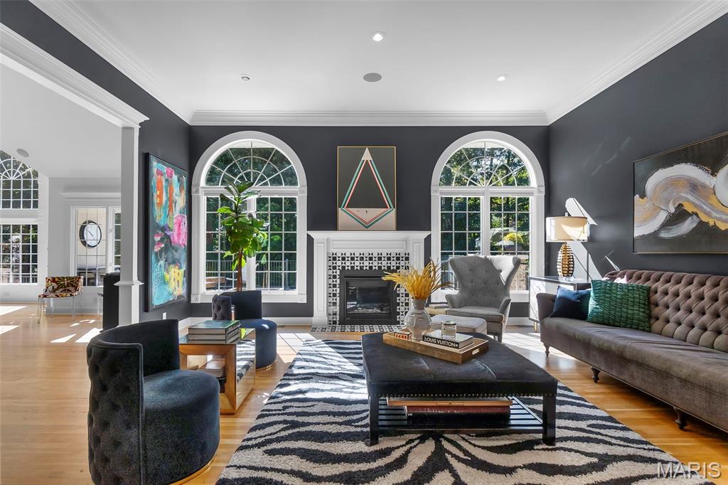 Summit Estate - Residential