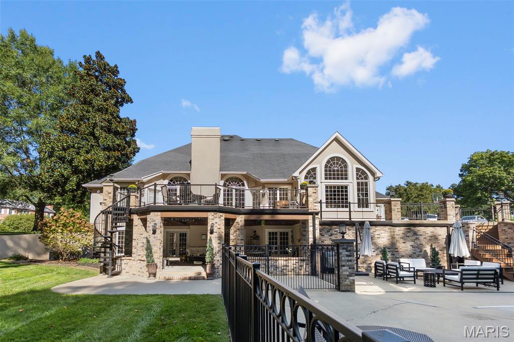 Summit Estate - Residential