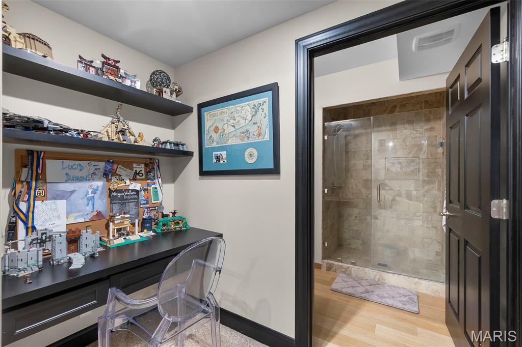 Summit Estate - Residential