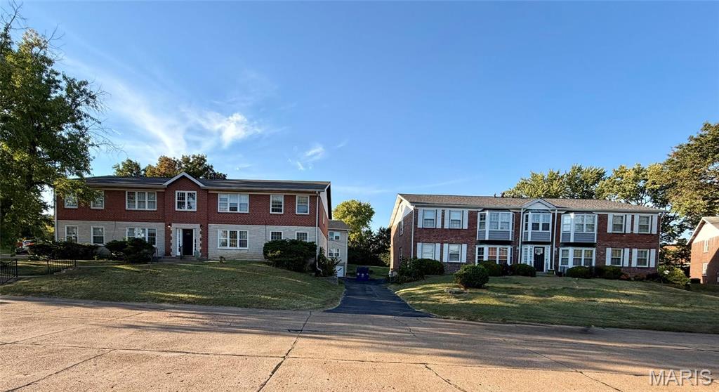 611 Thunderbird Court