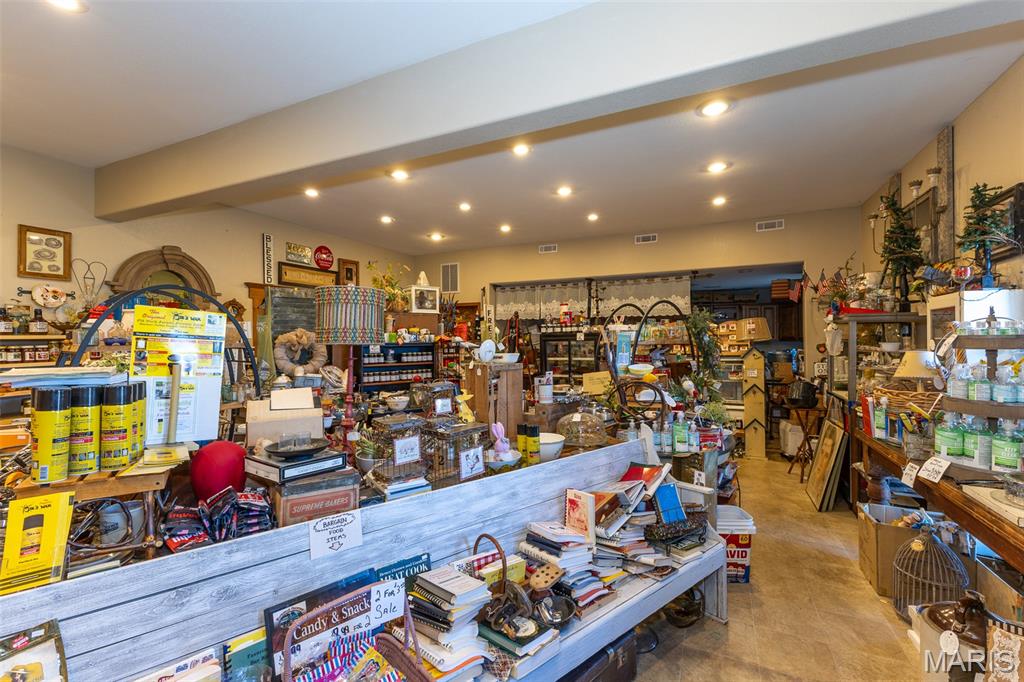 none - Commercial Sale