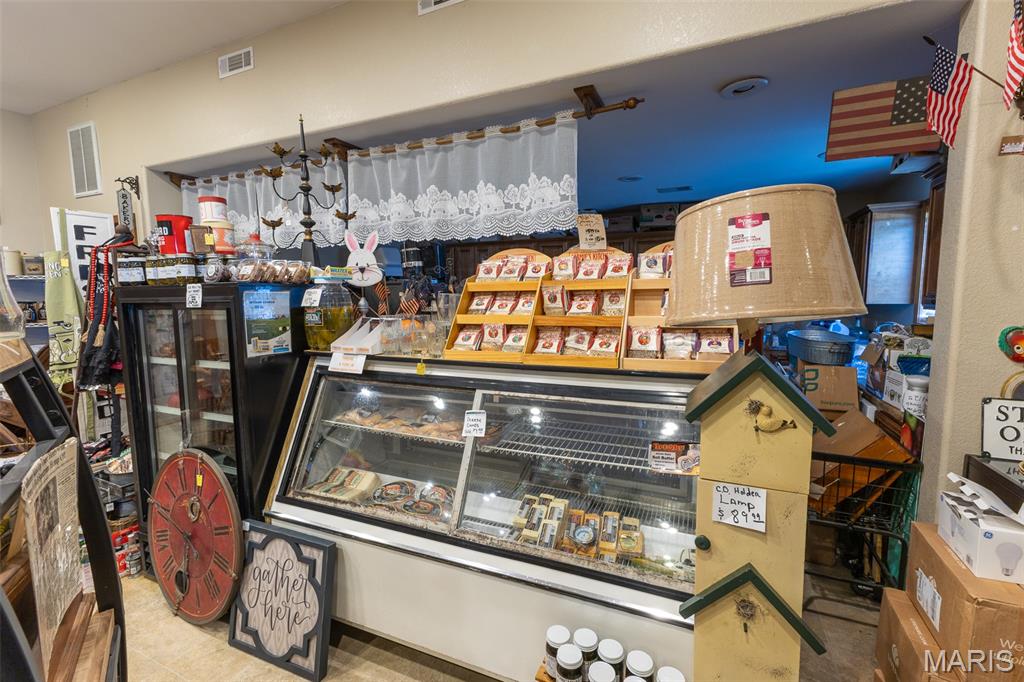 none - Commercial Sale