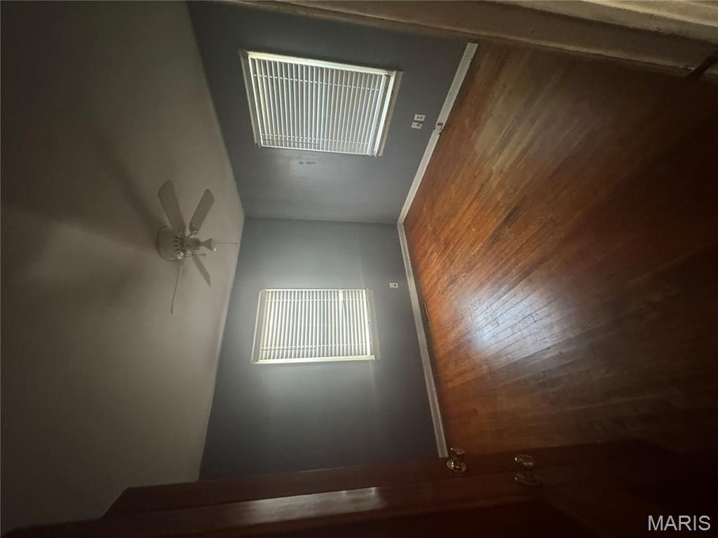 CARY HOMECREST - Residential