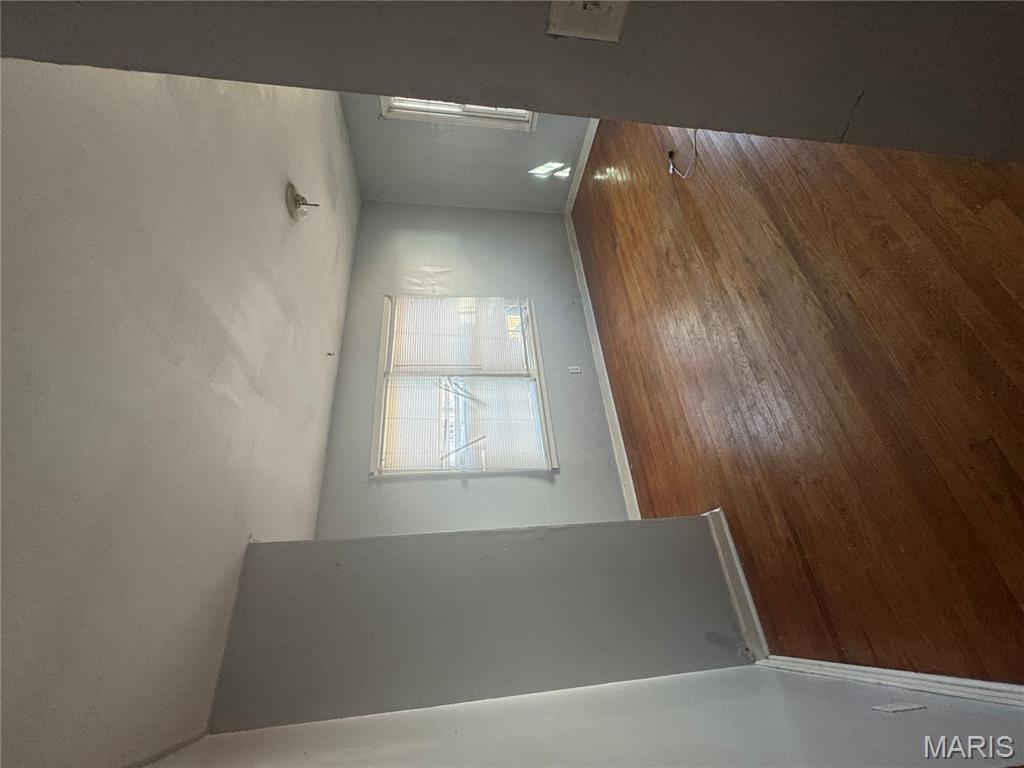 CARY HOMECREST - Residential