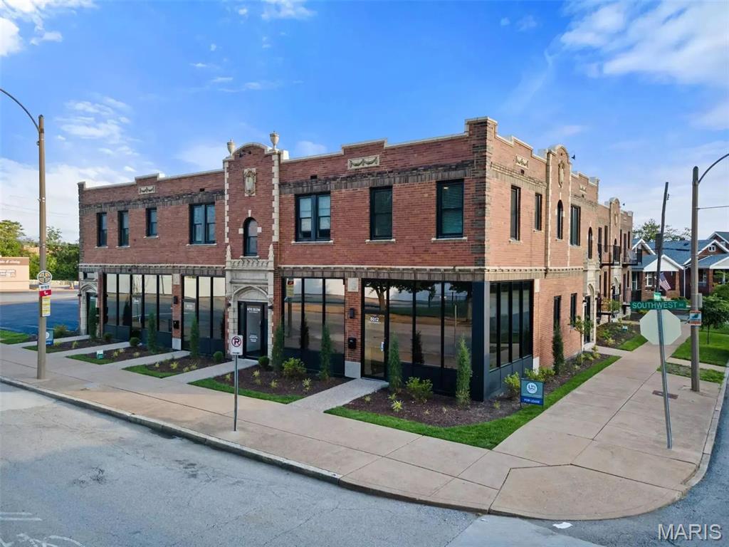 6008 Southwest Avenue