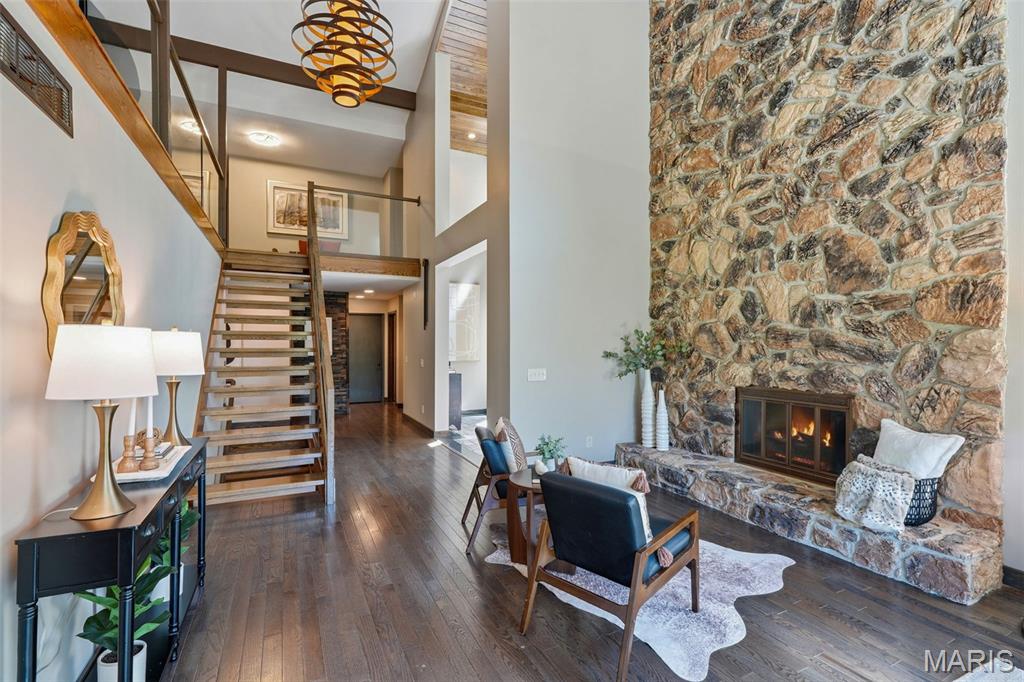 1212 Walnut Hill Farm Drive