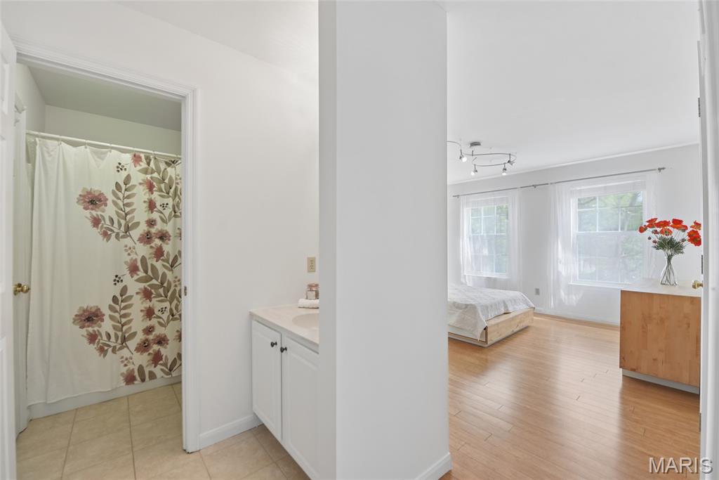 Spring Hill Bluffs - Residential