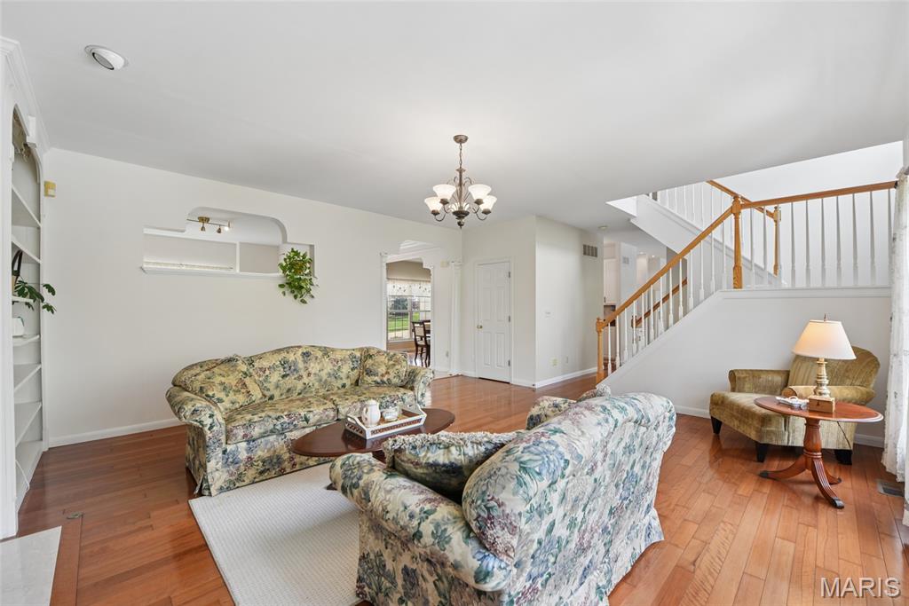 Spring Hill Bluffs - Residential