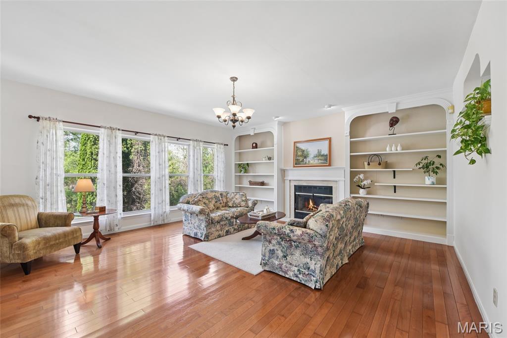 Spring Hill Bluffs - Residential