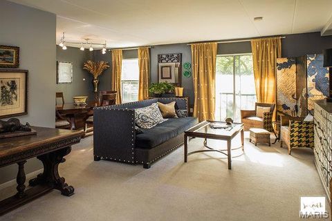 Tiny photo for 55 S Gore Ave #1 H, Webster Groves, MO 63119 (MLS # 26001069)