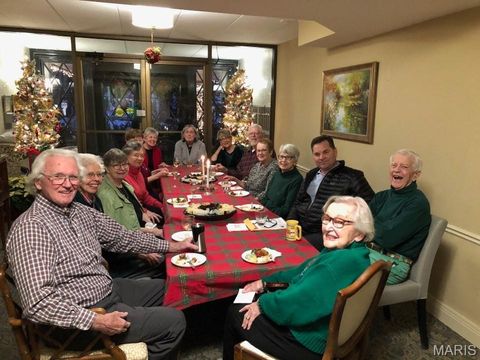 Tiny photo for 55 S Gore Ave #1 H, Webster Groves, MO 63119 (MLS # 26001069)