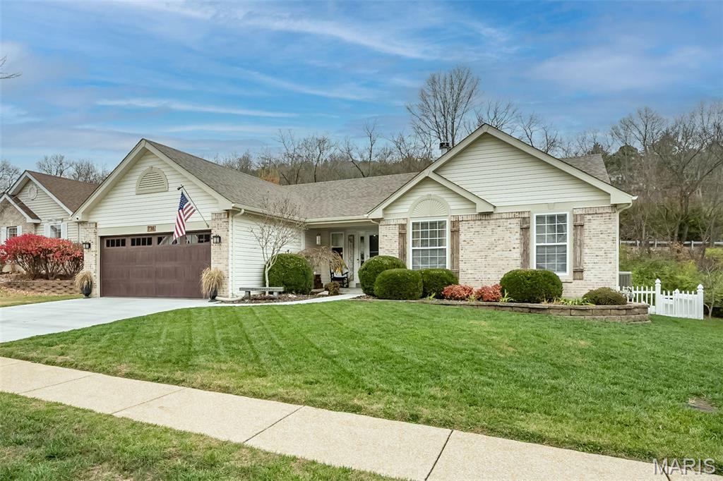 736 Emerald Oaks Court