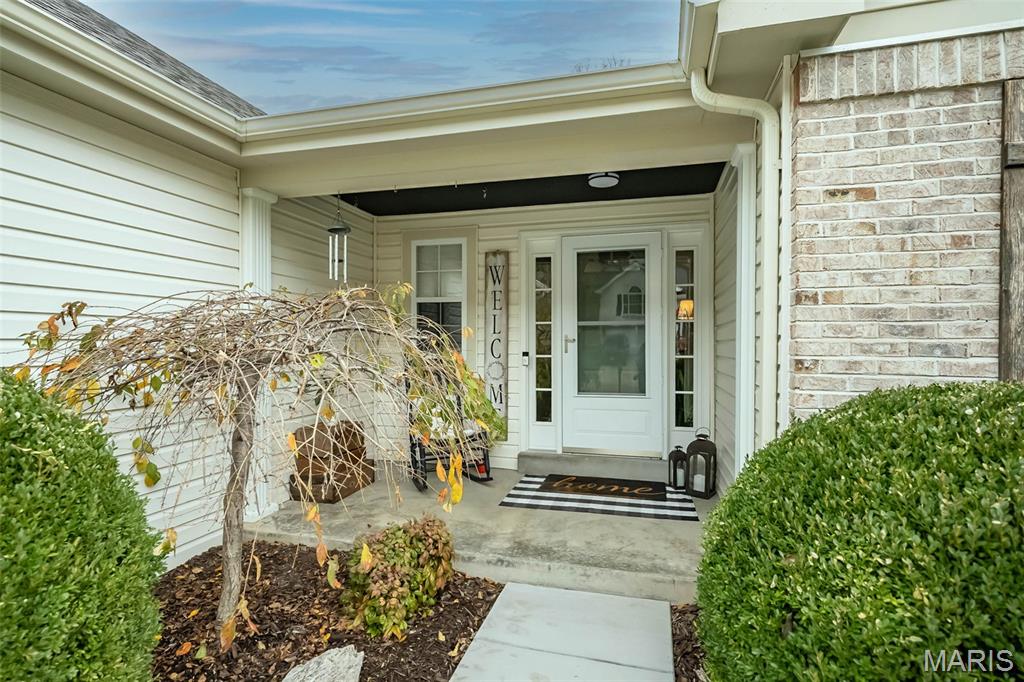 736 Emerald Oaks Court