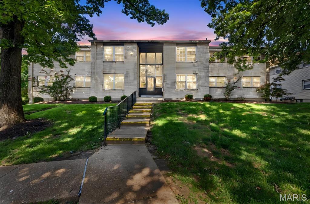 Photo 1 of 37 — 149 Cumberland Park Court H, Ballwin, MO 63011