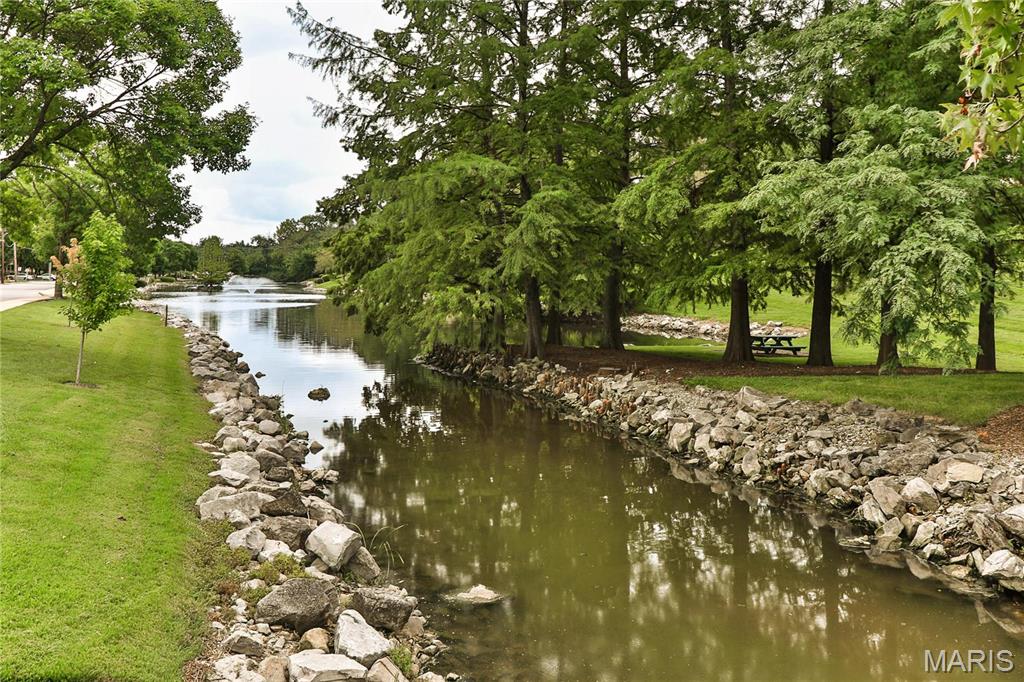 Brentwood Forest Condo - Residential