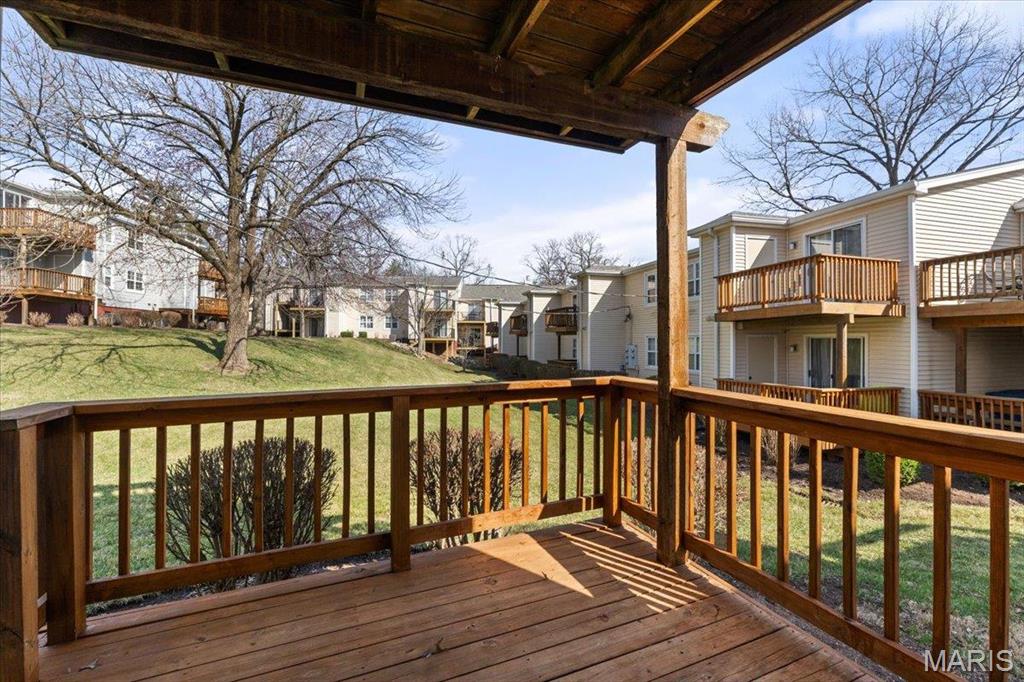 Brentwood Forest Condo - Residential