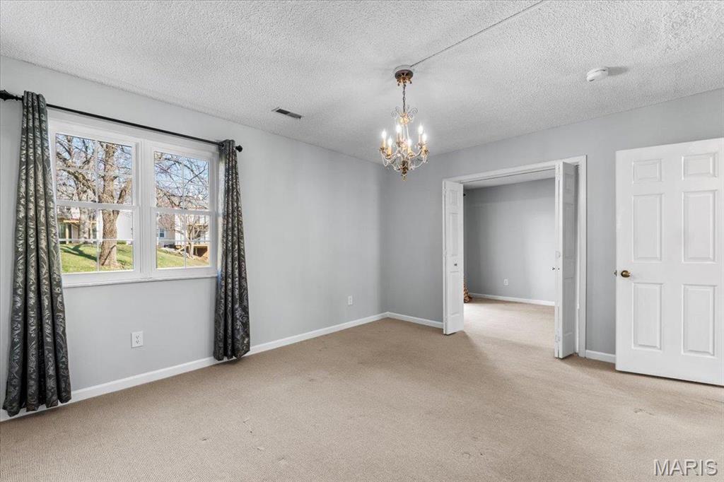 Brentwood Forest Condo - Residential